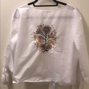Shirt with embroidery